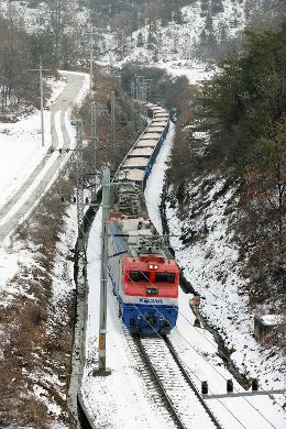 첨부 이미지: 20060201 쌍룡역 인근(태백선)2