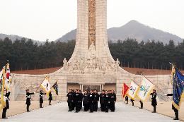 첨부 이미지: 20180102 신년 현충원 참배2