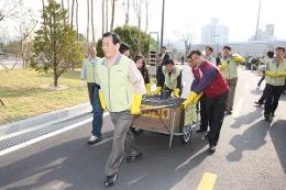 첨부 이미지: 091028 사랑의 연탄배달3